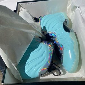 Nike foamposite one 180$ retail shoe